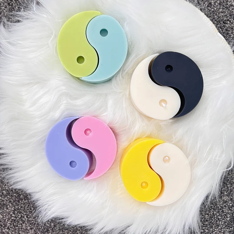 🌗 Yin & Yang Balance Candle — The Aethereal Society